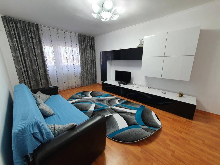 Crema Apartaments Плоещ Екстериор снимка
